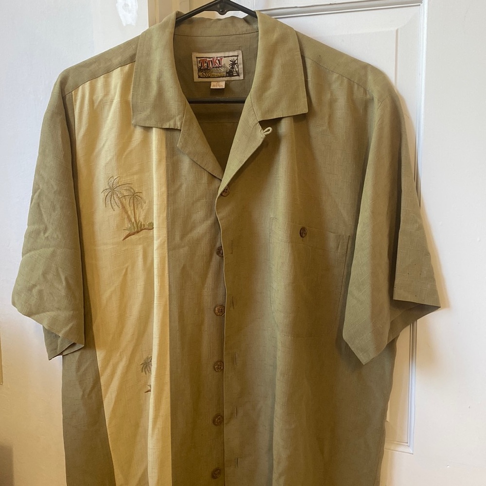 3 for $15!! Tiki’s Classic Vintage 100% silk Hawaiian shirt